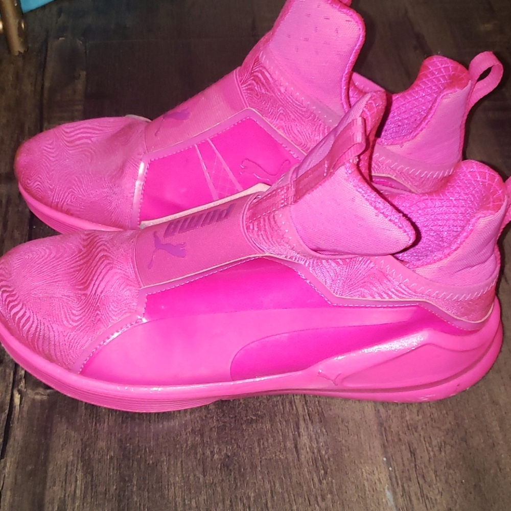 Beautiful Rare Puma Sneakers